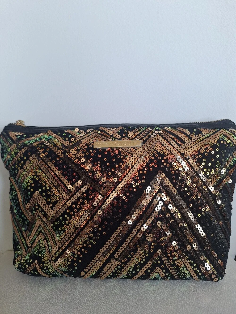 Vince Camuto Glitter Sequins Large Zip Clutch NWOT
